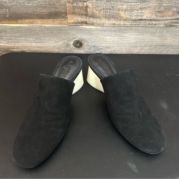 Women’s Mercedes Castillo Abia Mid Mules US 9 EU 39 Black Suede White Heel Shoes - Picture 5 of 7